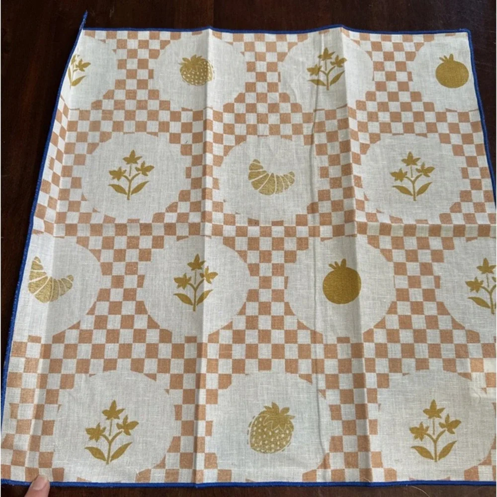 Anthropologie Napkins Set Fabric Cloth Annie 4 Different Prints Breakfast Hearts